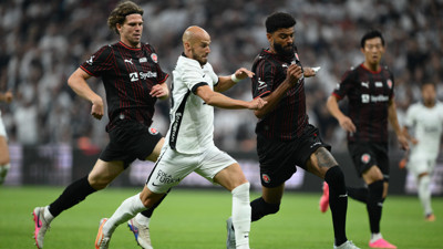 Beşiktaş-Midtjylland Karşılaşması Başladı: Dolmabahçe'de İlk Gol Geldi