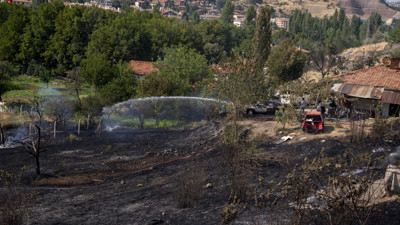 Ankara'da Otluk Alanda Çıkan Yangın Söndürüldü