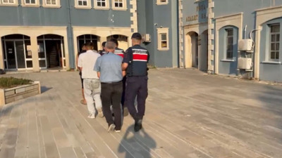 Göçmen Kaçakçılarına 23 İlde Ağır Darbe: 31 Şüpheli Tutuklandı, Çok Sayıda Araca El Konuldu