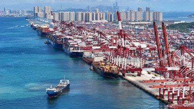 Çin Tersanesinde Facia: Kargo Gemisi Yandı, Çok Sayıda Ölü Var