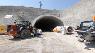Tünel İnşaatında İş Cinayeti: Demirlerin Arasına Sıkışan İşçi Hayatını Kaybetti