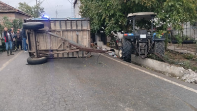 Balıkesir'de Can Pazarı! İşçileri Taşıyan Traktör Römorkunun Devrilmesi Sonucu Onlarca Kişi Yaralandı
