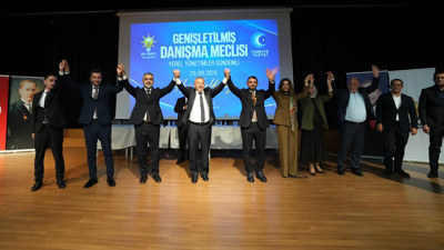 İstanbul’da Dengeleri Değiştiren Transfer: Ataşehir Meclisi'nde CHP’den AK Parti’ye Toplu Geçiş