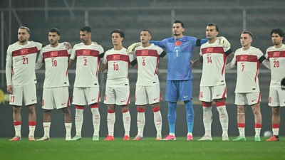 Montella'dan İtalya Maçında Sürpriz İlk 11 Tercihi