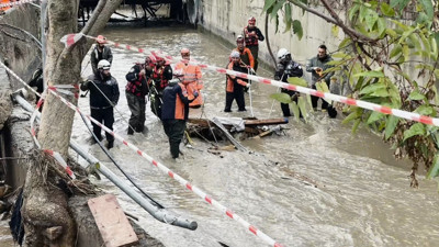 Ayazağa’da Sel Sularına Kapılan 3 Kişi İçin Zamanla Yarış