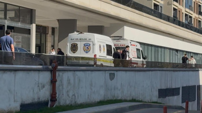 İstanbul'da Cinayet Şüphelisi Boş Arazideki Araçta Ölü Bulundu