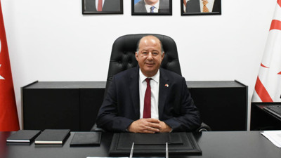 KKTC Sağlık Bakanı Hakan Dinçyürek’ten Sürpriz Karar: Adaylıktan Çekildi, İstifa Edecek
