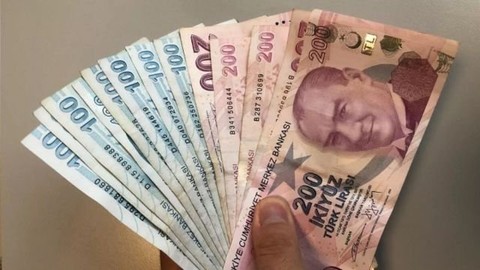 Canlı yayında anlattı: AGİ'nin yerine getirilen vergi desteği maaşlara yansıyacak mı?