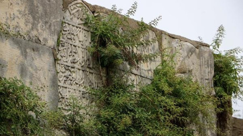 1 yılda ziyarete açılacaktı, bakımsızlıktan yabani ot çıktı
