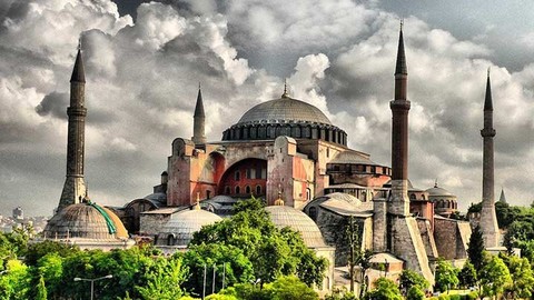 Ayasofya'ya rekor ziyaret! birçok ülke nüfusunu geride bıraktı