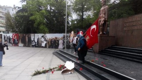 HDP çelengini parçaladı, CHP çelengini devirdi