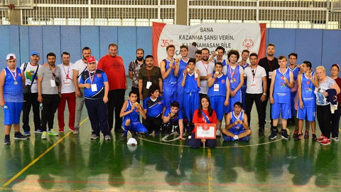 Özel sporculardan büyük başarı
