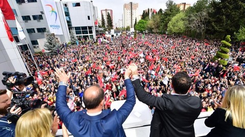 Ekrem İmamoğlu Beylikdüzü halkı ile buluştu