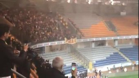 Göztepe taraftarından Başakşehir galibiyetinin ardından İsyan Marşı