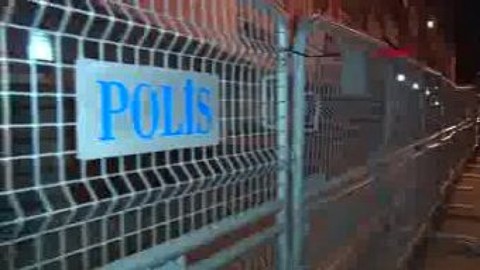 İstanbul Bakırköy'de gece saatlerinde 1 Mayıs hareketliliği