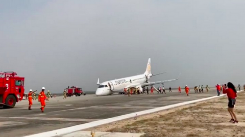 Myanmar'da uçak acil iniş yaptı