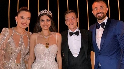 Demet Akalın Fahriye Evcen'e benzetilmesine ne dedi?