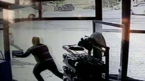 Şanlıurfa'da jandarmaları taşıyan otobüsün kaza anına ilişkin görüntüler ortaya çıktı