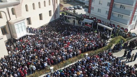 Bilecik'te Şehit Uzman Çavuş Bilgen'i 10 bin kişi uğurladı