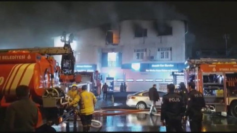 Güngören'de tekstil atölyesinde yangın: 1'i ağır, 5 yaralı