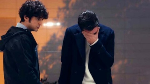 Mucize Doktor'da Ferman'ın büyük sırrını öğrenen Ali, ilk kez birisine sarıldı