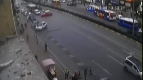 Mersin'de cadde ortasında drift yaptı