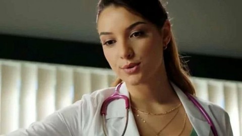 Hekimoğlu dizisinin doktor Zeynep'i Damla Colbay'ın estetiksiz halini görenler şaşırıyor