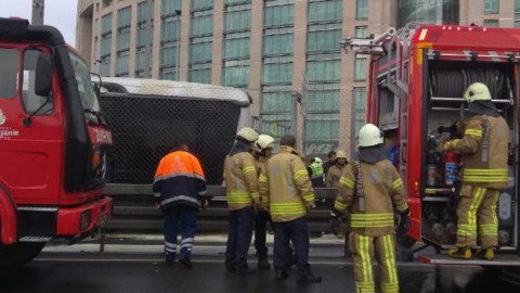 Metrobüste yangın! Seferler aksıyor