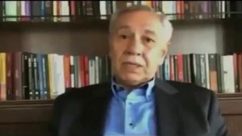 Bülent Arınç, koronavirüs salgını sonrası camilerde okunan duaları eleştirdi