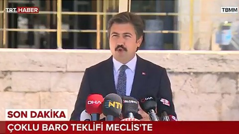 AKP 'çoklu baro' teklifini Meclis'e sundu