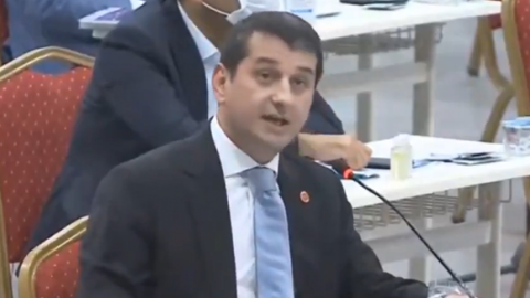 İBB Meclisi'nde sansür: Sayın Cumhurbaşkanımıza söz söyleme hakkın yok!