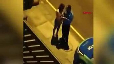 Polisten sokağa çıkma yasağını delen kadına ceza yerine öpücük