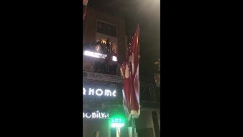 CHP Küçükçekmece'de '128 milyar dolar nerede?' afişleri söküldü