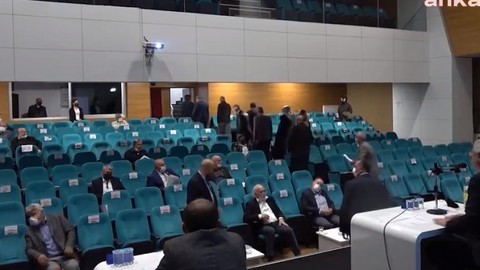 Saray İttifakı'nda 'imam' krizi: MHP'liler Millet İttifakı'na destek verdi, AKP'liler salonu terk etti