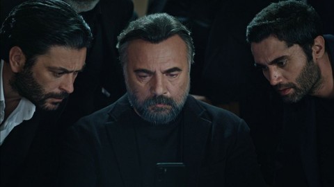 Usta oyuncu Eşkıya Dünyaya Hükümdar Olmaz'a veda etti