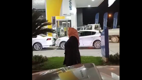 Zam öncesi, uzun mazot kuyrukları oluştu