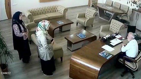 AKP'li başkandan şehit yakını kadına hakaret: Alçak, terbiyesiz!