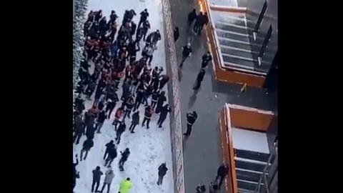 Trendyol motokuryeleri eyleme geçti: 'Emekçiler burada, yönetim nerede?'