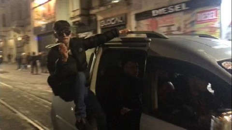 İstiklal Caddesi'nde şov yapan trafik magandaları böyle yakalandı