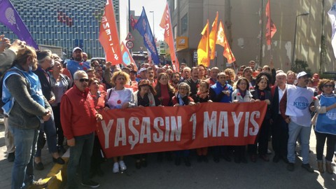 1 Mayıs'ta yaşamını yitirenler için Taksim'de buluştular: 'Katillerden hesabı emekçiler soracak'
