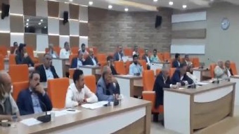 AKP'li ve MHP'li üyeler karşı karşıya geldi