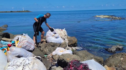 Karadeniz'de çevreci dalgıcı ağlatan manzara