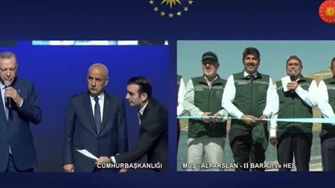 Erdoğan valinin konuşmasını kesti: Herhalde bunlar konuşmaktan daha güzel