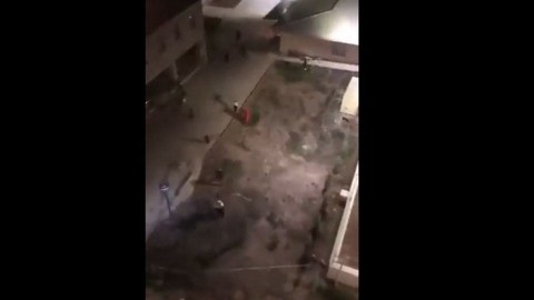 KYK yurduna giren bir şahıs, elinde satırla kız öğrencileri kovaladı!