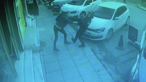 Kadına şiddete, esnaftan müdahale!