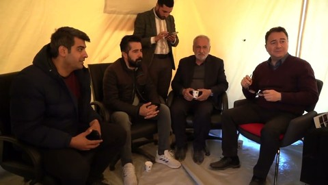 Mühendisler Babacan'a anlattı: İlk deprem konutları bedelinin iki buçuk katına ihale edilmiş!