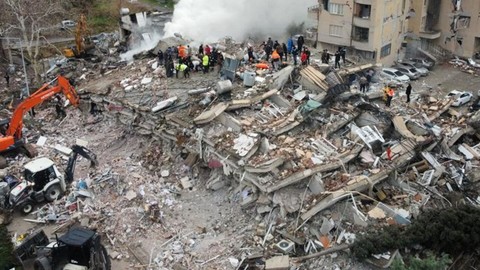 Naci Görür'den kritik uyarı: 'Hükümetimize acil bir öneri' diyerek paylaştı