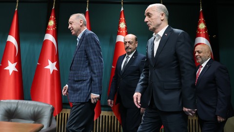Kamu işçisinin zam oranı açıklandı