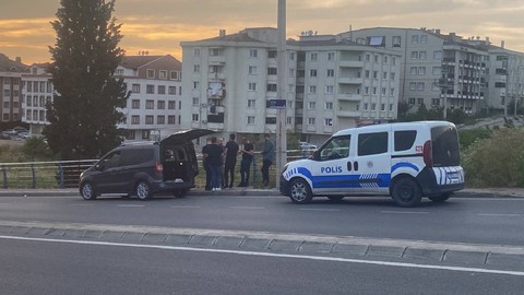 Aracıyla seyir halindeyken hayatının şokunu yaşadı!