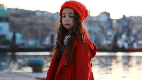 Çocuk yıldız Beren Gökyıldız büyüdü, son pozları tepki çekti